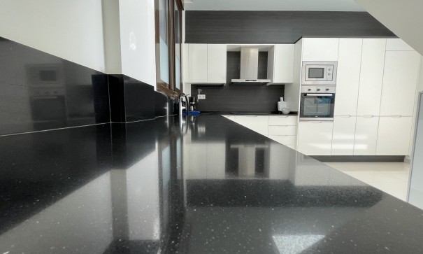 Herverkoop - Halfvrijstaande villa -
Villamartín