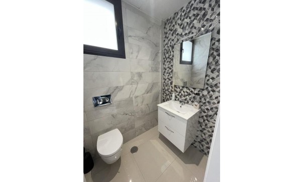 Herverkoop - Halfvrijstaande villa -
Villamartín