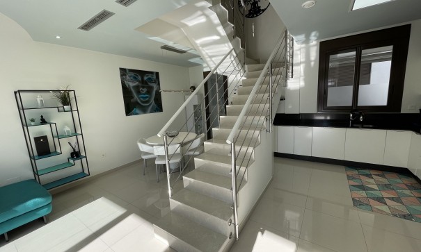 Herverkoop - Halfvrijstaande villa -
Villamartín