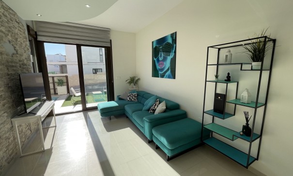 Herverkoop - Halfvrijstaande villa -
Villamartín