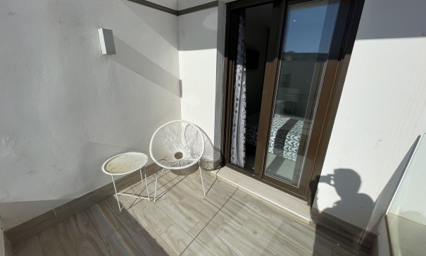 Herverkoop - Halfvrijstaande villa -
Villamartín