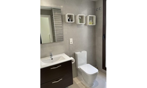 Herverkoop - Halfvrijstaande villa -
Villamartín