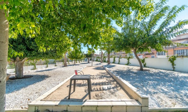 Herverkoop - Halfvrijstaande villa -
Villamartín