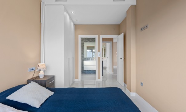 Venta - Chalet Independiente -
Villamartín