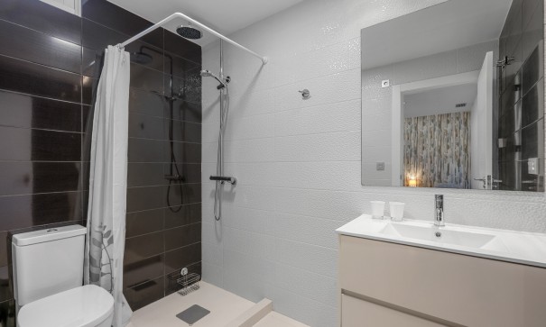 Venta - Chalet Independiente -
Villamartín