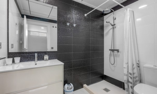 Venta - Chalet Independiente -
Villamartín