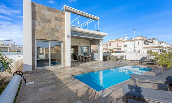 Venta - Chalet Independiente -
Villamartín