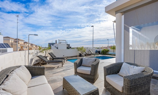 Venta - Chalet Independiente -
Villamartín