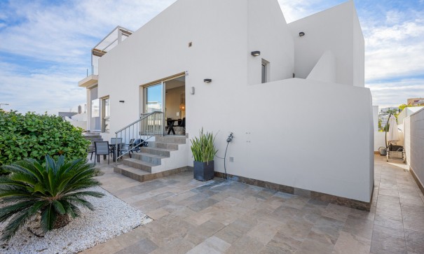 Venta - Chalet Independiente -
Villamartín