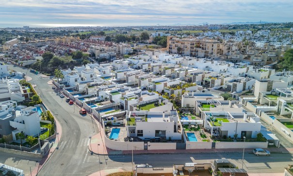 Venta - Chalet Independiente -
Villamartín