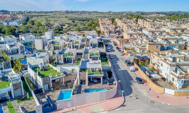 Venta - Chalet Independiente -
Villamartín