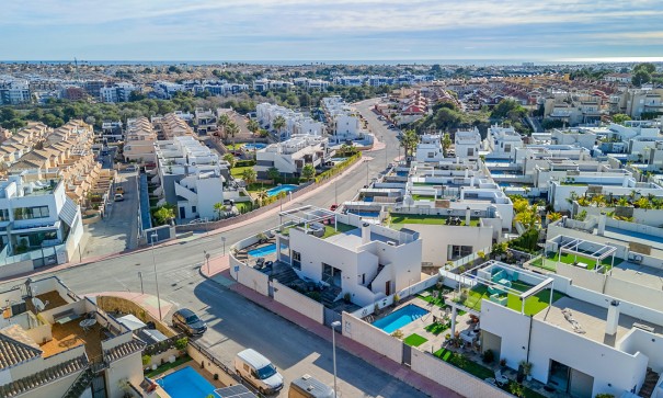 Venta - Chalet Independiente -
Villamartín