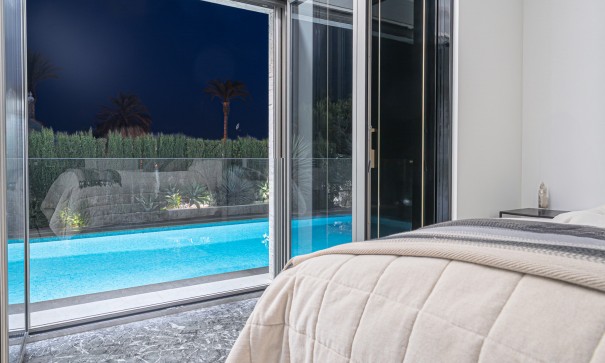 Herverkoop - Vrijstaande Villa -
La Zenia - Beachside