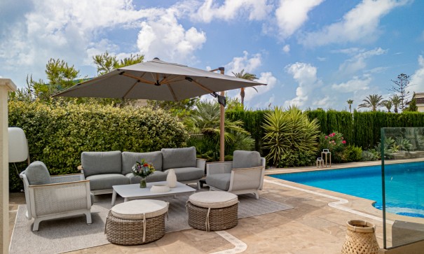 Herverkoop - Vrijstaande Villa -
La Zenia - Beachside