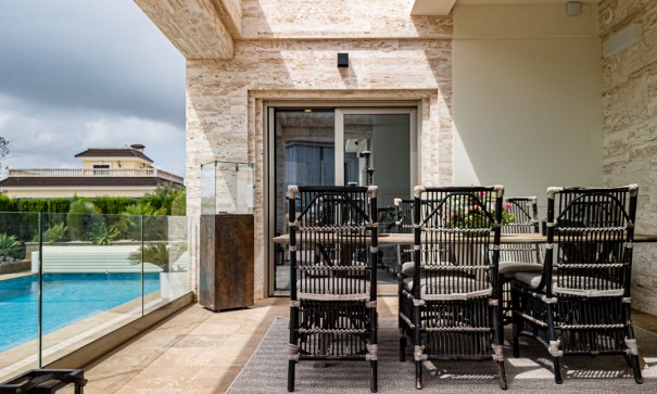 Herverkoop - Vrijstaande Villa -
La Zenia - Beachside