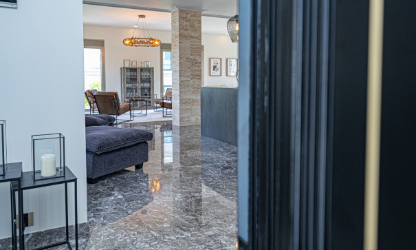 Herverkoop - Vrijstaande Villa -
La Zenia - Beachside