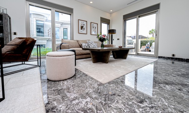 Herverkoop - Vrijstaande Villa -
La Zenia - Beachside