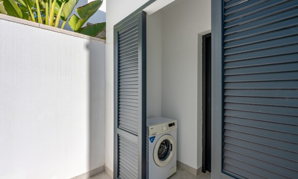 Herverkoop - Villa - Vrijstaand -
Orihuela Costa - Blue Lagoon*