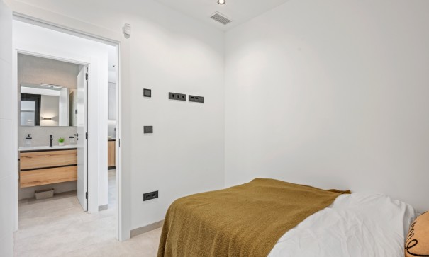 Herverkoop - Villa - Vrijstaand -
Orihuela Costa - Blue Lagoon*