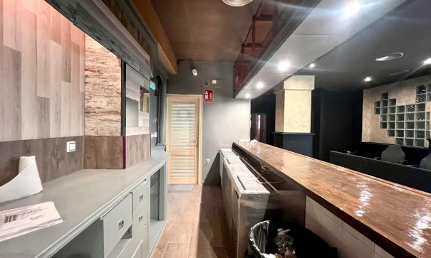 Herverkoop - Commercieel -
Torrevieja - Playa de los Naufragos