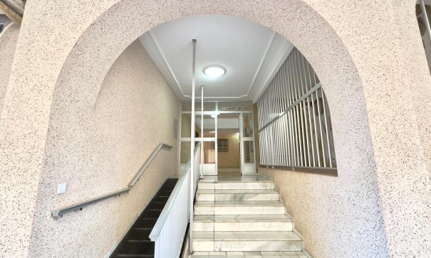 Herverkoop - Apartement Flat -
Guardamar del Segura - CENTRO