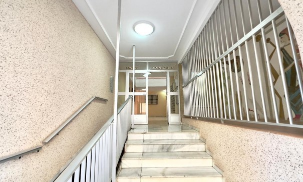 Herverkoop - Apartement Flat -
Guardamar del Segura - CENTRO