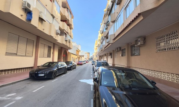 Herverkoop - Apartement Flat -
Guardamar del Segura - CENTRO