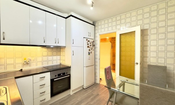 Herverkoop - Apartement Flat -
Torrevieja - Parque de las Naciones