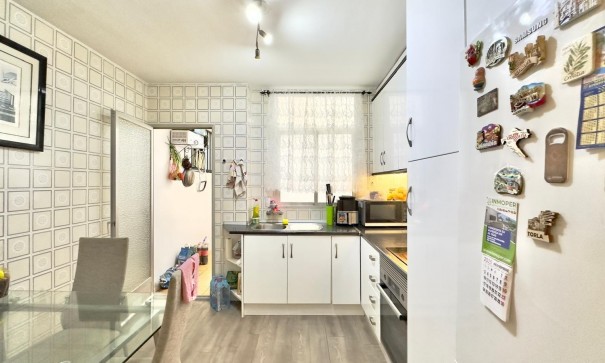 Herverkoop - Apartement Flat -
Torrevieja - Parque de las Naciones