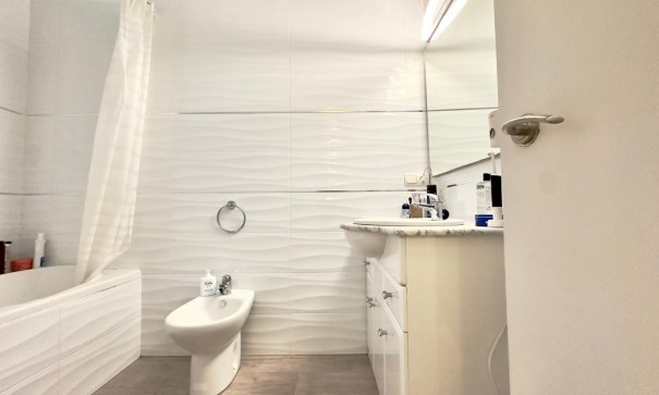 Herverkoop - Apartement Flat -
Torrevieja - Parque de las Naciones