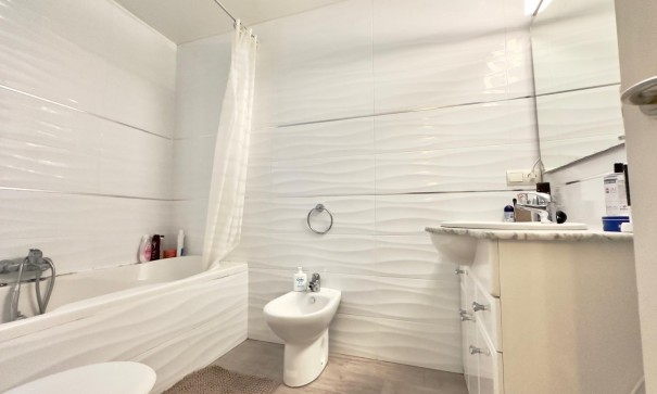 Herverkoop - Apartement Flat -
Torrevieja - Parque de las Naciones