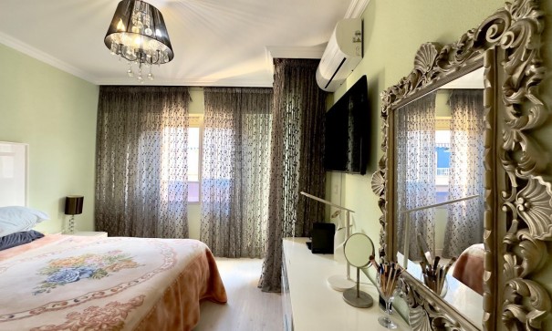 Herverkoop - Apartement Flat -
Torrevieja - Parque de las Naciones