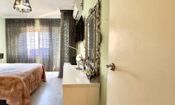 Herverkoop - Apartement Flat -
Torrevieja - Parque de las Naciones