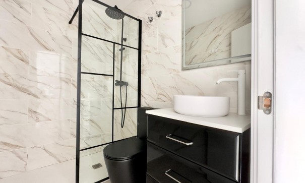 Herverkoop - Stadswoning -
Torrevieja - La Mata