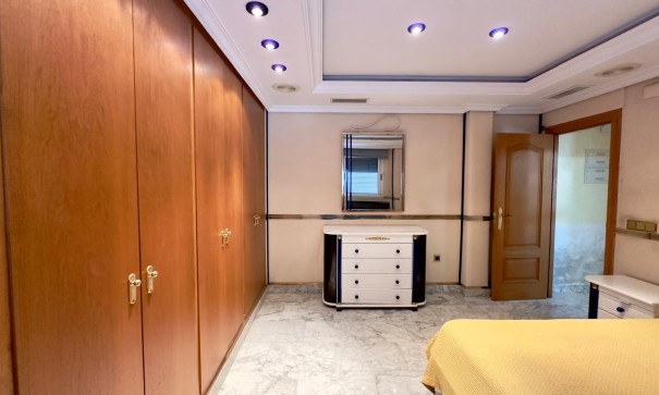 Herverkoop - Apartement Flat -
Torrevieja - Centro