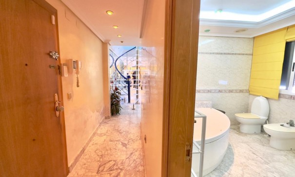 Herverkoop - Apartement Flat -
Torrevieja - Centro