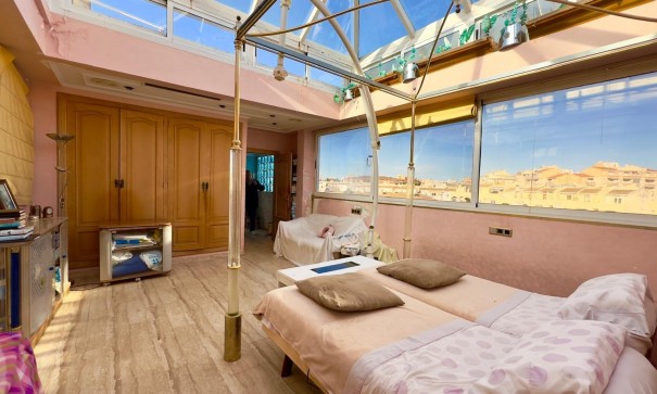 Herverkoop - Apartement Flat -
Torrevieja - Centro