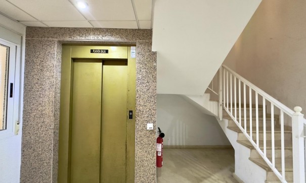 Herverkoop - Apartement Flat -
Torrevieja - Centro