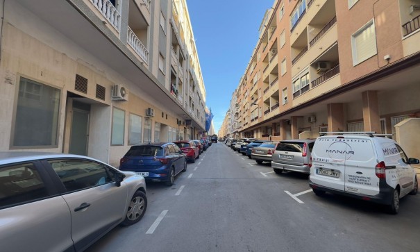 Herverkoop - Apartement Flat -
Torrevieja - Parque de las Naciones