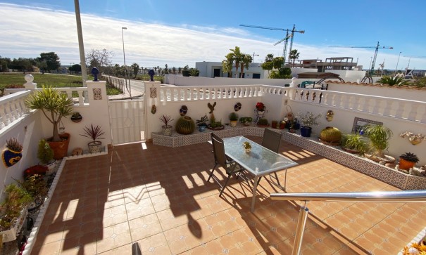 Herverkoop - Halfvrijstaande villa -
Ciudad Quesada - Rojales - Dona Pepa