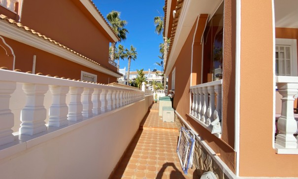 Herverkoop - Halfvrijstaande villa -
Ciudad Quesada - Rojales - Dona Pepa