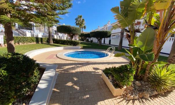 Herverkoop - Halfvrijstaande villa -
Ciudad Quesada - Rojales - Dona Pepa