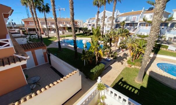 Herverkoop - Halfvrijstaande villa -
Ciudad Quesada - Rojales - Dona Pepa