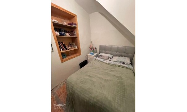 Herverkoop - Stadswoning -
Pinoso - Pinoso Alicante