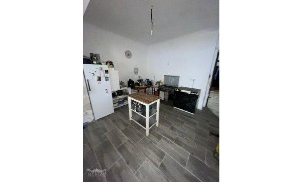 Herverkoop - Stadswoning -
Pinoso - Pinoso Alicante