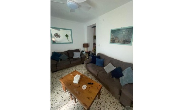 Herverkoop - Stadswoning -
Pinoso - Pinoso Alicante