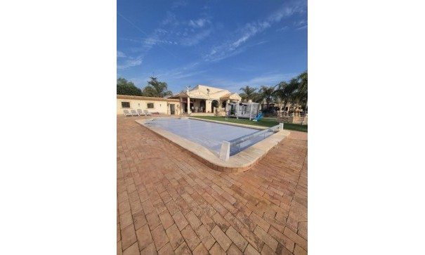 Herverkoop - Finca Landelijk pand -
Daya Vieja