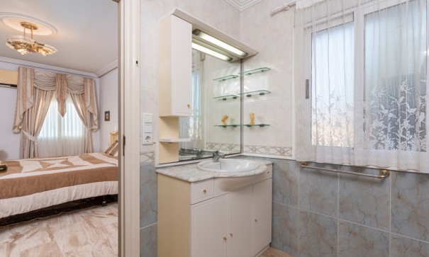 Herverkoop - Villa -
Ciudad Quesada - Rojales - Dona Pepa