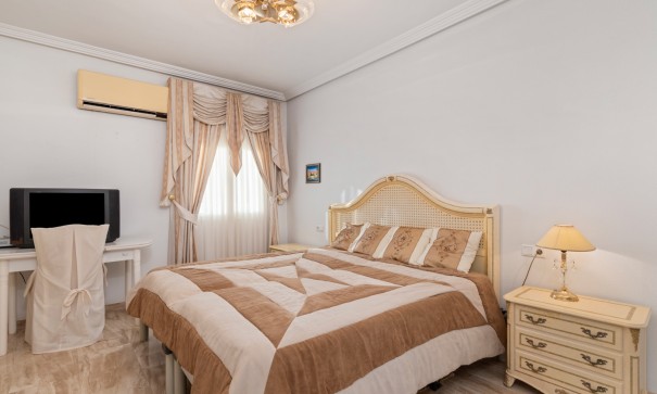 Herverkoop - Villa -
Ciudad Quesada - Rojales - Dona Pepa