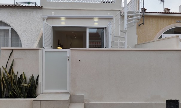 Resale - Stadthaus -
La Siesta